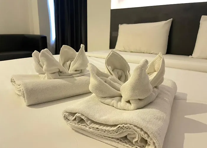 Azz Hotel