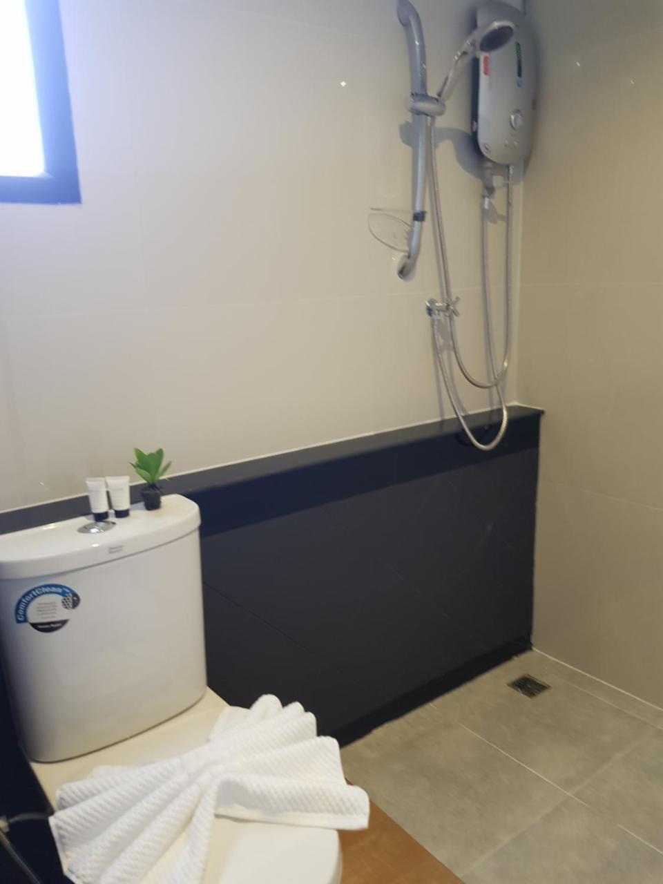Azz Hotel 3*